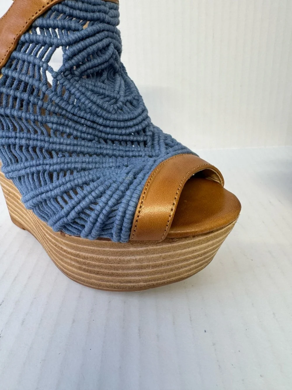 Steve Madden Blue Macramé Wedge Sandals Size 6 Resort Boho Platform Heels